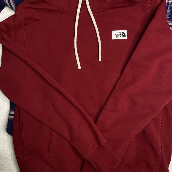The North Face Men's Heritage Patch Pullover Fleece Hoodie Size (L) Like NEW - Picture 3 of 10
